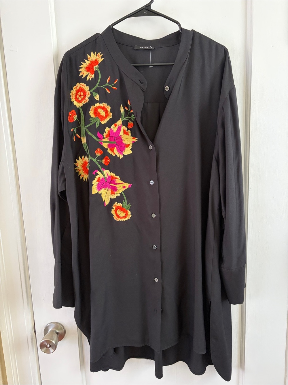 Natori oversized, black floral embroidered top
